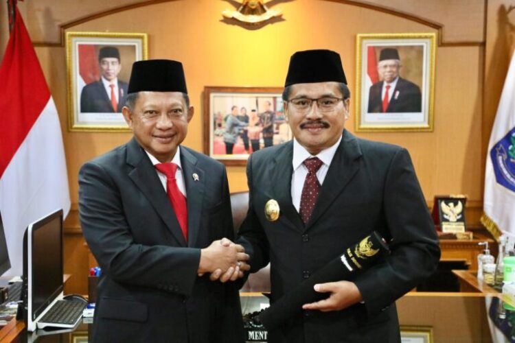 Kursi Kepemimpinan Gubernur Kaltara Berganti