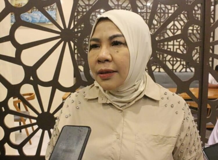 Hj. Rachmawati Tegas Kotak Kosong Omong Kosong : Jangan Buang Isu Liar