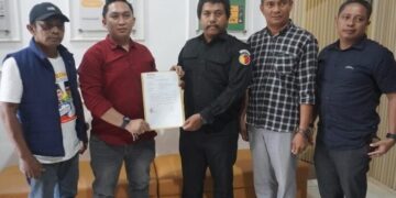 Relawan KHARISMA Laporkan 2 Pemilik Akun Sosmed ke Bawaslu, Diduga Sebar Konten Black Campaign