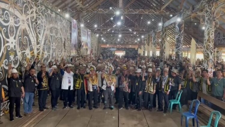 Dukung 2 Periode, Ribuan Masyarakat Apau Kayan Antusias Sambut ZIAP