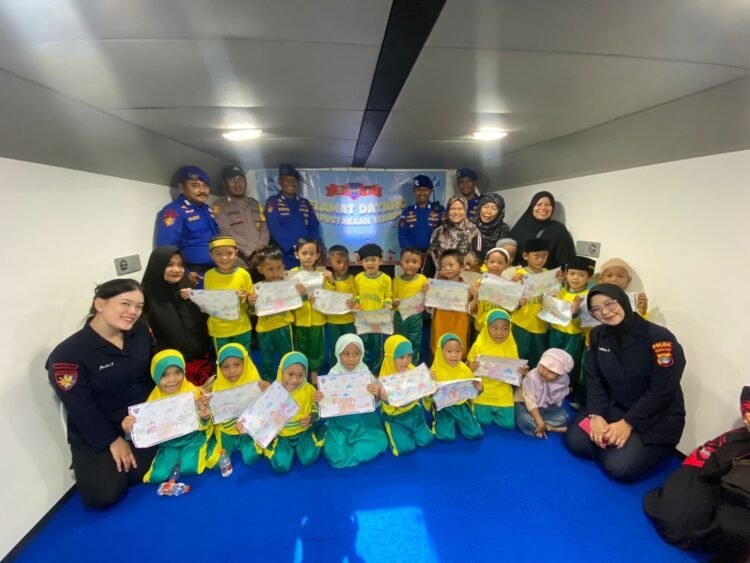 HUT Ke-74 Ditpolairud Polda Kaltara Gelar Baksos