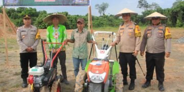 Dukung Program Kerja 100 Hari Presiden Prabowo, Polres dan Dinas Pertanian KTT Salurkan Bantuan Bibit dan Peralatan Pertanian