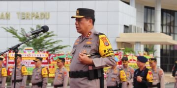 Kapolda Kaltara Irjen Pol. Hary Sudwijanto, S.I.K.,M.Si Melaksakan Apel “Power On Hand” di Lapangan Mako Polda Kaltara
