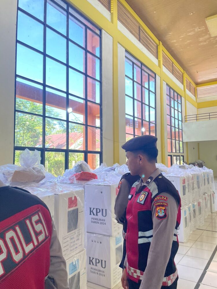 Personel Subsatgas Pam Giat OMP Kayan 2024 Patroli ke Kantor PPK Kecamatan Tanjung Selor