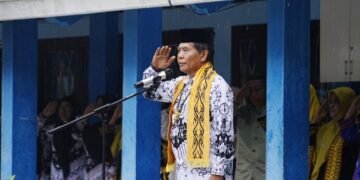 Peringatan Hari Guru, Gubernur Sampaikan Upaya Pemerintah Beri Perlindungan Pada Pendidik