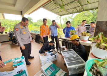 Kapolda Berikan Bantuan Pemasangan Lampu Penerangan Jalan untuk Panti Asuhan dan SLB “Karya Murni”k