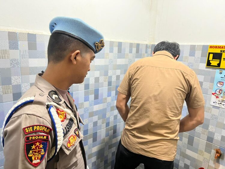 Propam Polda Kaltara Laksanakan Tes Urine Terhadap Personel Polres Nunukan