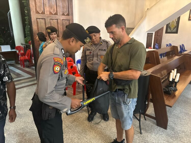Pastikan Kemanan Perayaan Natal, Ibadah di Gereja Dapat Pengawalan Ditpamobvit