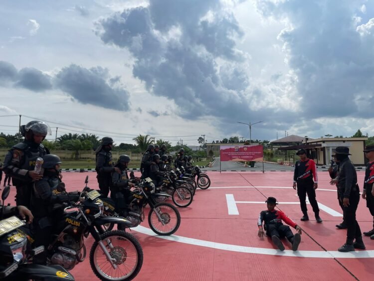 Latihan peningkatan kemampuan dasar Sabhara bagi Bintara remaja
