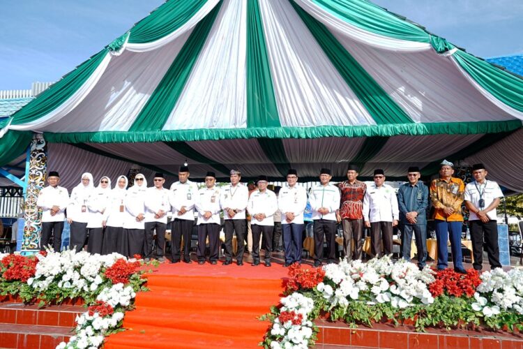 Gubernur Zainal Pimpin Upacara Hari Amal Bhakti ke-79