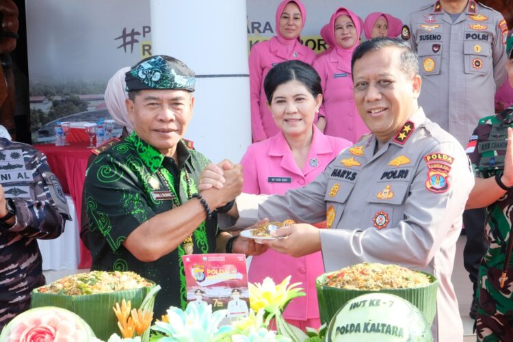 Gubernur, Unsur TNI Beri Sueprise Ke Polda Kaltara