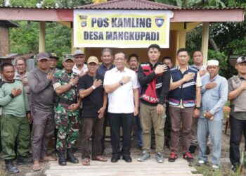 Kapolda Kaltara Pantau Situasi Kamtibmas di Desa Mangkupadi: Peran Satkamling sebagai Penopang Keamanan dan Pembangunan