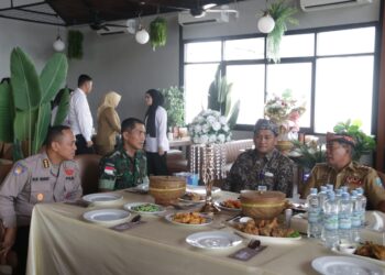 Kabid Keu Polda Kaltara Menghadiri Kenal Pamit Kepala Perwakilan BI Prov. Kaltara