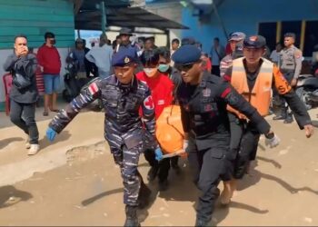 Temukan 1 Korban, Brimob Kaltara Bersama Tim SAR Gabungan Terus Lakukan Pencarian Di Perairan Nunukan