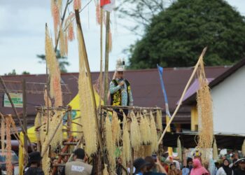 Pesta Budaya Meja Panjang, Ajang Pelestarian Tradisi Silaturahmi di Kaltara