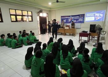 Kegiatan Sosialisasi Kehumasan Tentang Penggunaan Media Sosial Di Kalangan Pelajar SMP