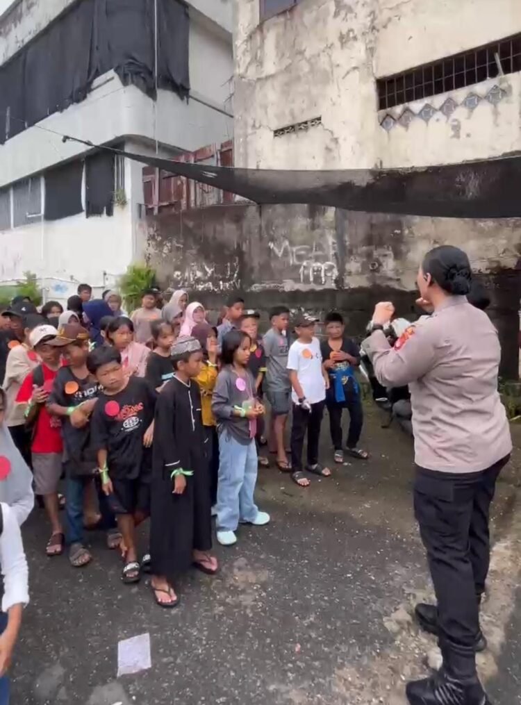 20 Anak di Kampung Selumit Pantai Putus Sekolah, Perjuangan Untuk Masa Depan