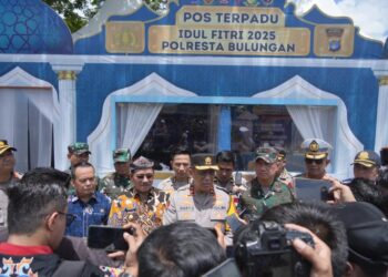 Pastikan Kelancaran Mudik, Wagub Bersama Kapolda Kaltara Cek Kesiapan Pos Pelayanan Terpadu