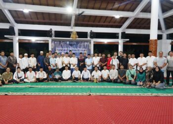 Buka Puasa Bersama, Gubernur Zainal Apresiasi Sinergitas Bersama Insan Pers