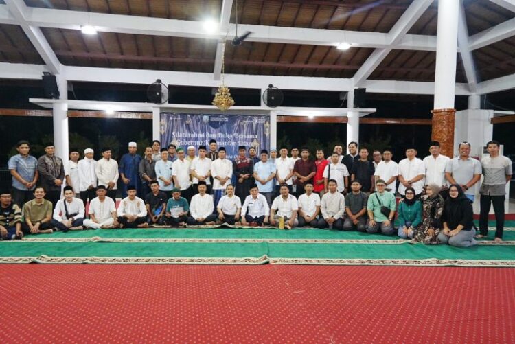 Buka Puasa Bersama, Gubernur Zainal Apresiasi Sinergitas Bersama Insan Pers