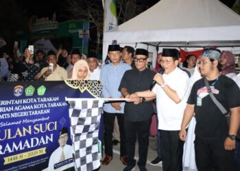 Kompak, Wagub dan Wawali Lepas Peserta Beduk Sahur Garapan Gerakan di BawahbSatu Bendera