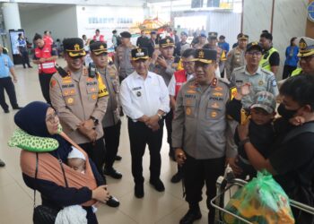 Tinjau Pos Pengamanan, Kapolda Kaltara Pastikan Pelayanan Mudik Berjalan dengan Baik