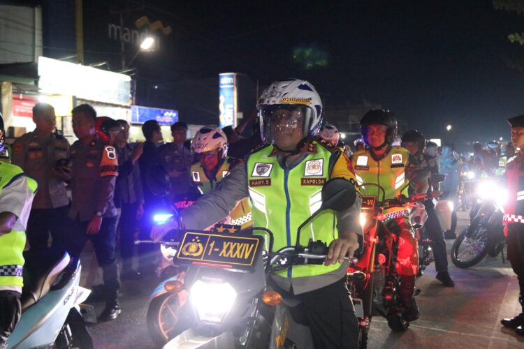 Kapolda Kaltara Bersama Forkopimda Patroli Malam Takbir, Wujud Kehadiran Negara Jamin Keamanan dan Ketertiban