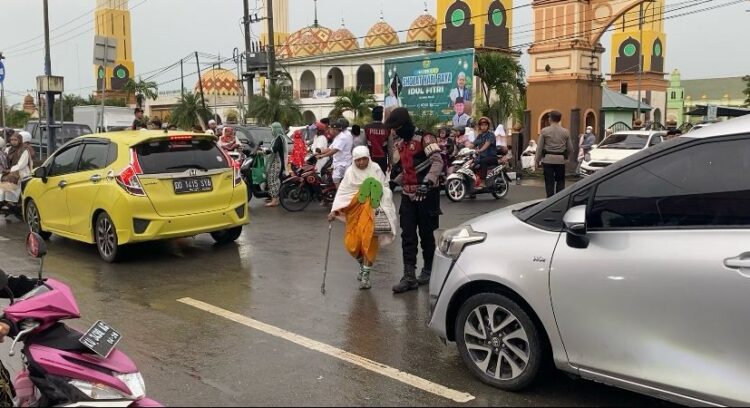 Personel Ops Ketupat Kayan 2025 Laksanakan Pengamanan Salat Ied 1446 H/2025 M