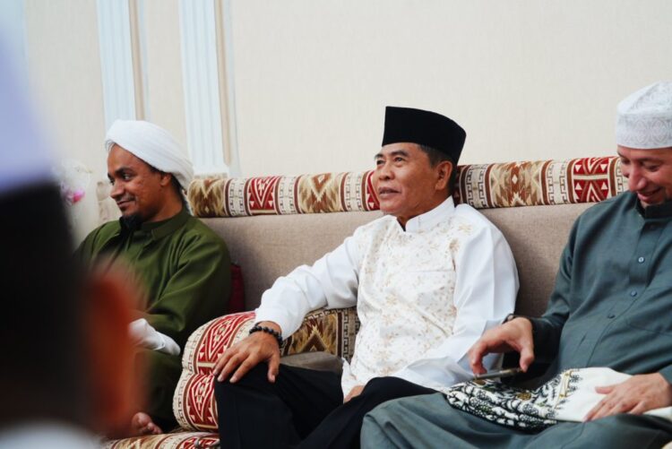 Bersama Ribuan Abnaulkhairaat, Gubernur Zainal Hadiri Haul Guru Tua ke-57