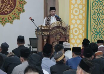 Salat Ied di Masjid At Tawwaab, Gubernur Zainal Sampaikan Idulfitri Momen Mempererat Tali Silaturahmi