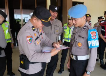 Subsatgas Propam Lakukan Pemeriksaan Personel dalam Operasi Ketupat Kayan 2025