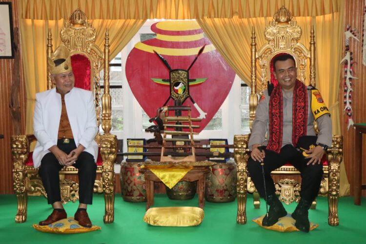 Kapolres Tarakan Erwin S. Manik Laksanakan Silaturahmi dengan Kepala Adat Besar Tidung Kalimantan AP. H. Mochtar Basry Idris