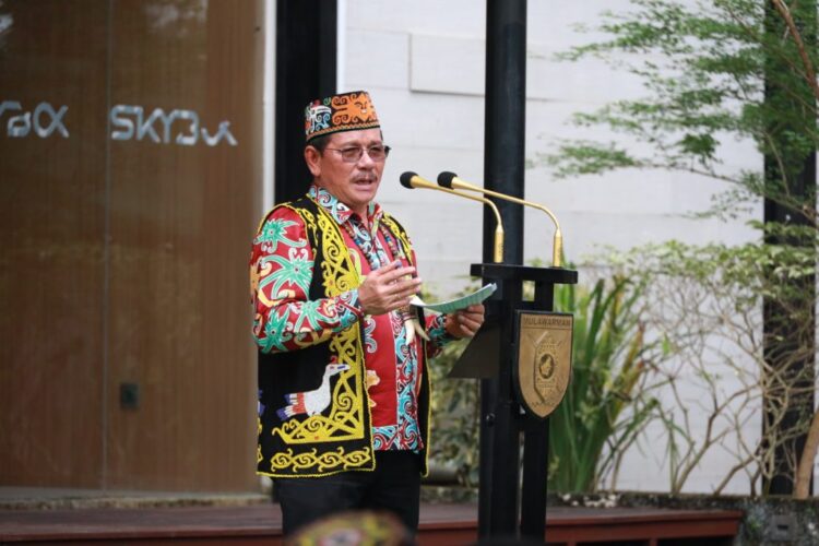 Wagub Ingkong Ala Hadiri Silaturahmi Pangdam VI/Mlw Bersama Tokoh Adat Dayak