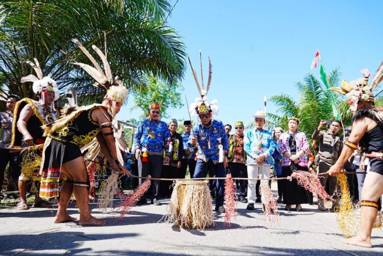 Mubes VI KKDKB, Gubernur Ajak Masyarakat Perkuat Budaya