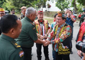 Dihadapan Pangdam VI/Mlw, Wagub Ingkong Ala Sampaikan Hasil Kunkernya di Kota Kuching Malaysia