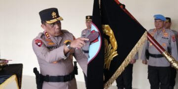 Polda Kaltara Gelar Upacara Pencucian Pataka “NGELIMUT MENGKA PEGUNA” Jelang Hari Bhayangkara Ke-79