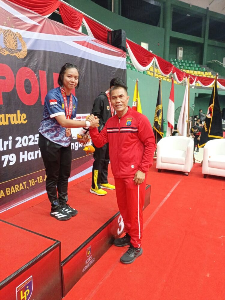 Tim Karateka Polda Kaltara Raih Medali Perunggu di Kejurnas Karate Piala Kapolri 2025