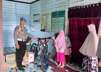 Personel Bidpropam Polda Kaltara Berikan Bantuan Sosial ke Panti dan Pesantren Dalam Rangka Hari Bhayangkara ke-79