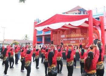 Olahraga Bersama Polda Kaltara, Forkopimda dan Masyarakat Kaltara Dalam Semarak Hari Bhayangkara ke-79
