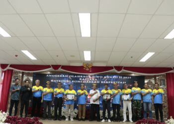 Berkontribusi Majukan Olahraga, Gubernur Raih Penghargaan SIWO PWI Award II Kaltara 2025