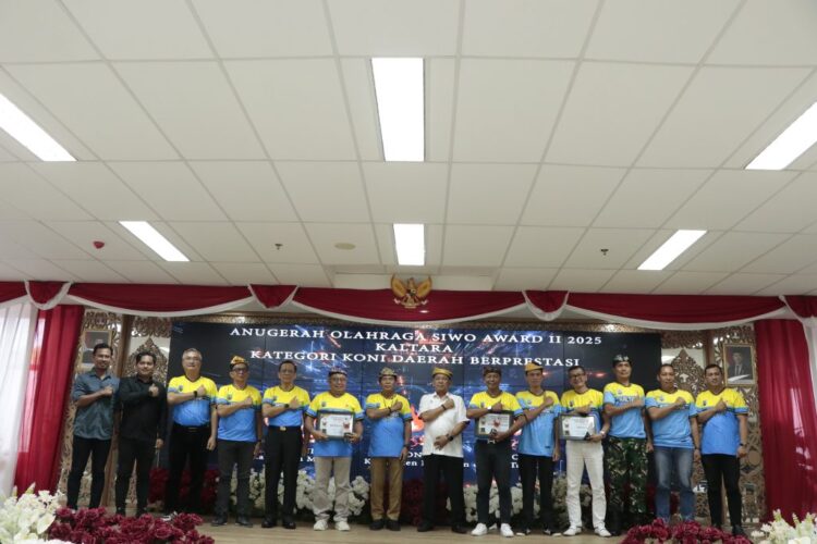 Berkontribusi Majukan Olahraga, Gubernur Raih Penghargaan SIWO PWI Award II Kaltara 2025