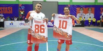Duet Gubernur Zainal Dan Gonzales, Meriahkan Penutupan Turnamen Futsal Piala Gubernur Antar Pelajar 2025