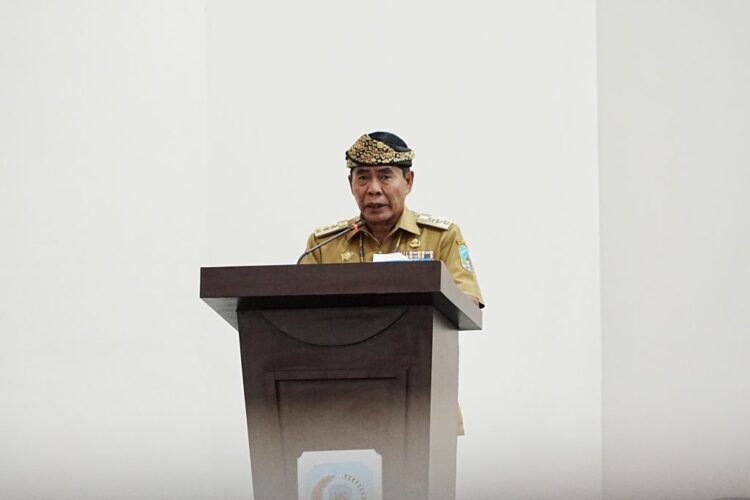 Gubernur Zainal Sampaikan Jawaban Atas Pemandangan Umum Fraksi DPRD Terhadap Ranperda 2024
