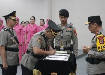 Kapolda Kaltara Pimpin Sertijab Karo SDM Polda Kaltara
