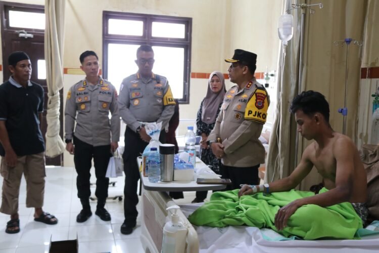 Kunjungi Mahasiswa Korban Aksi Unjuk Rasa, Polda Tanggung Biaya Pengobatan dan Tegaskan Komitmen Transparansi