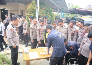 Penguatan Pengawasan Internal, Polres Tarakan Laksanakan Cek Urine Bertahap