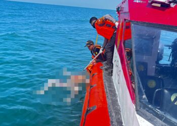 Tim SAR Kompi 2 Batalyon B Pelopor Temukan Korban Terakhir Insiden Kapal Terbalik di Perairan Sebatik