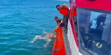 Tim SAR Kompi 2 Batalyon B Pelopor Temukan Korban Terakhir Insiden Kapal Terbalik di Perairan Sebatik