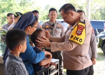 Kapolda Kaltara Berbagi Kebahagiaan dengan Anak-Anak SLB Keuskupan Tanjung Selor