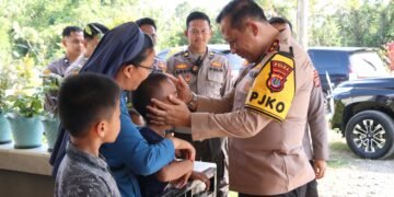 Kapolda Kaltara Berbagi Kebahagiaan dengan Anak-Anak SLB Keuskupan Tanjung Selor